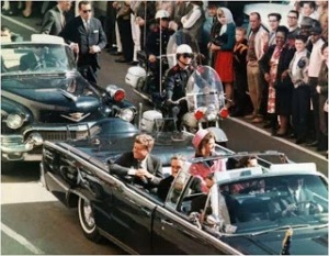 John F. Kennedy fue asesinado en la ciudad de Dallas en el Paralelo 33.